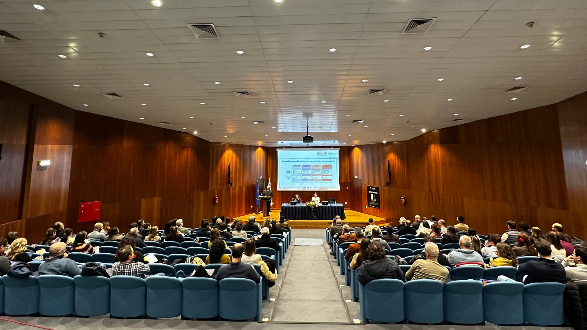 q mais direcao obra ambiente